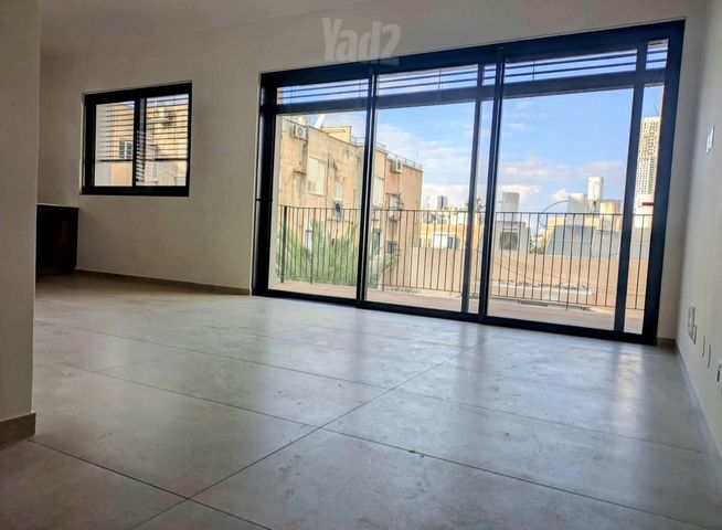 דירה להשכרה בתל אביב יפו (תיווך) — 2