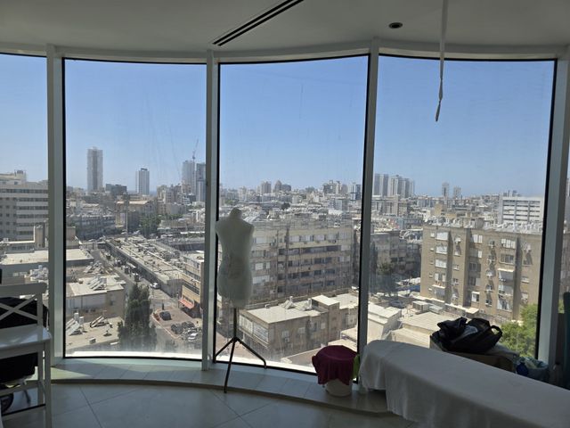 פתח תקווה 6