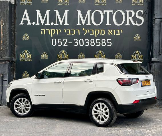 מודעת רכב ג'יפ קומפאס