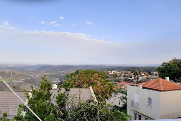 המייסדים 86