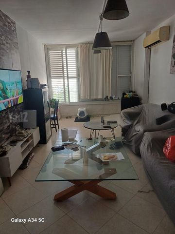 עין הקורא 12
