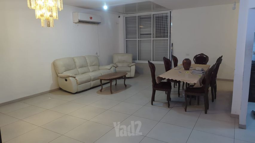 קיבוץ גלויות 1