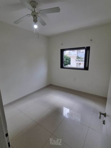 דרך זאב ז'בוטינסקי 48