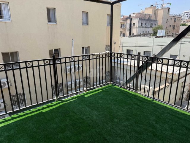 אלונים 