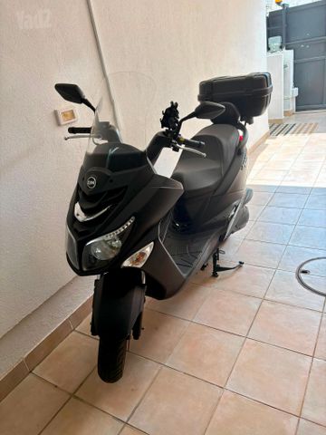 מודעת רכב סאן יאנג ג'וי רייד 200