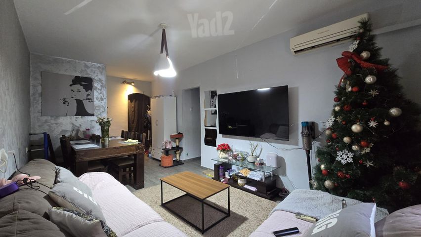 שדרות ירושלים 72