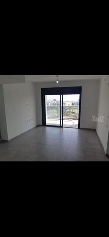נעמי שמר 11