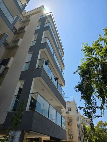 שער האריות 13