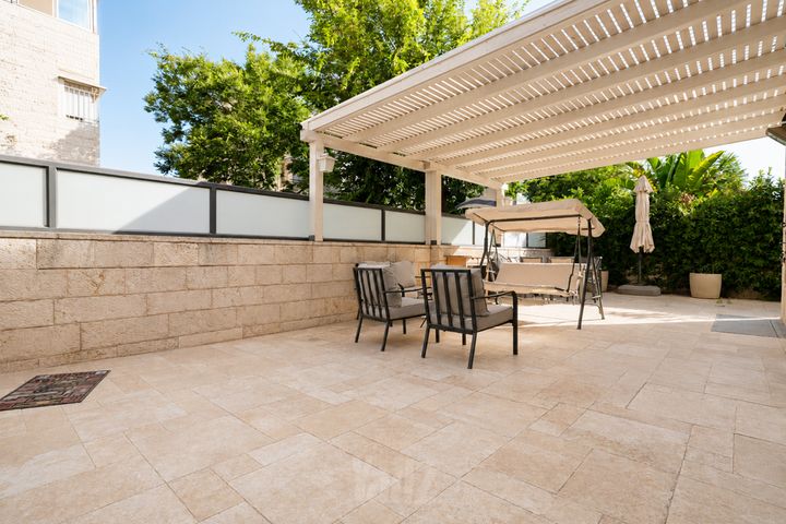 דירת גן למכירה במבשרת ציון (תיווך) — 2