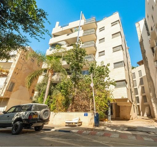 דירה למכירה בתל אביב יפו (תיווך) — 2
