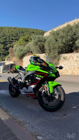 מודעת רכב קאוואסאקי נינג'ה ZX 10R