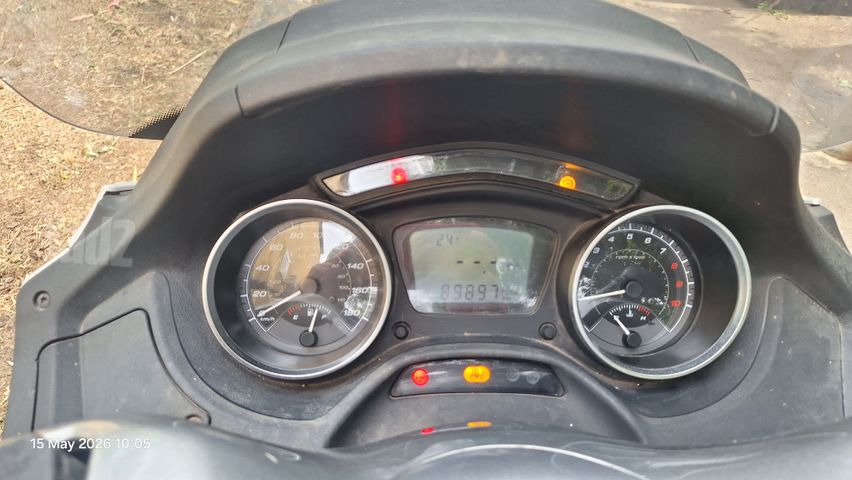 מודעת רכב פיאג'ו MP3 300