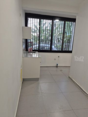 קרית ספר 15