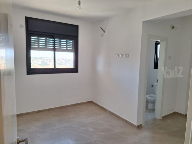 יצחק ארנסט נבנצל 8