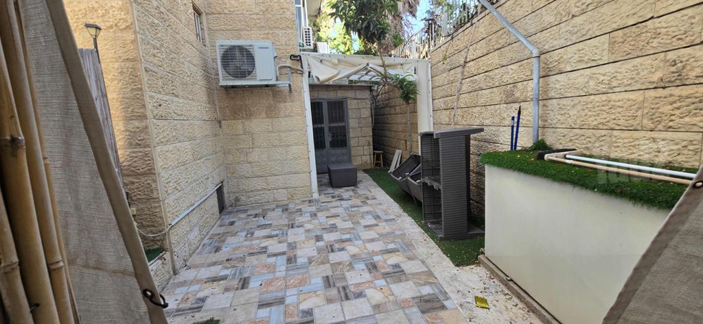 יחידת דיור להשכרה בירושלים — 4