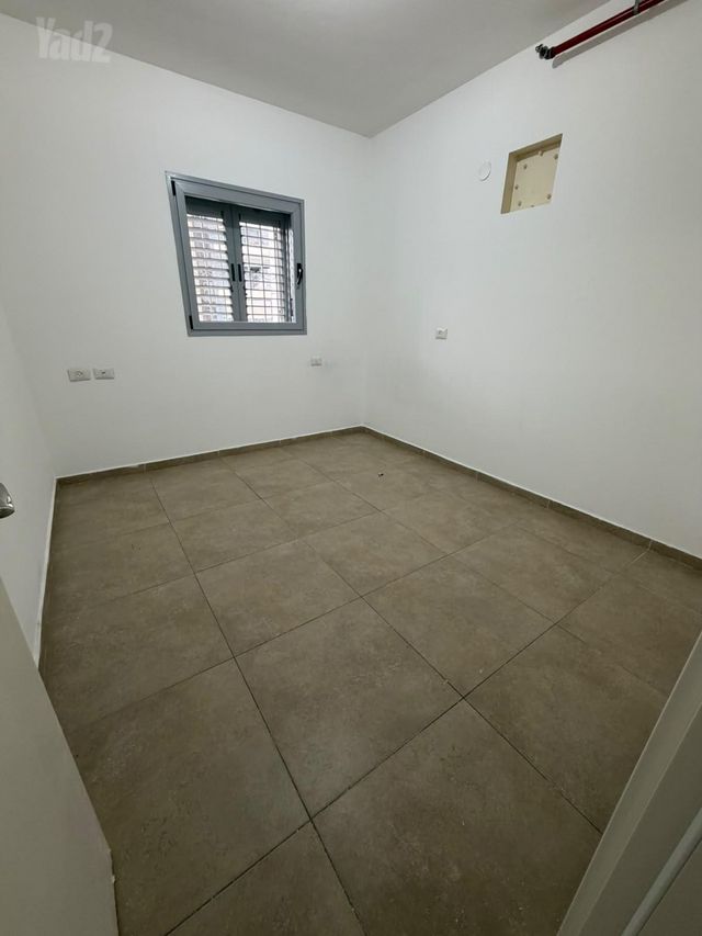דירה, מבצע דקל 10, נווה גן, פתח תקווה