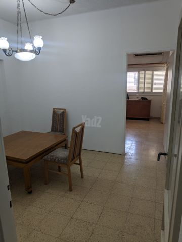 אבן גבירול 14
