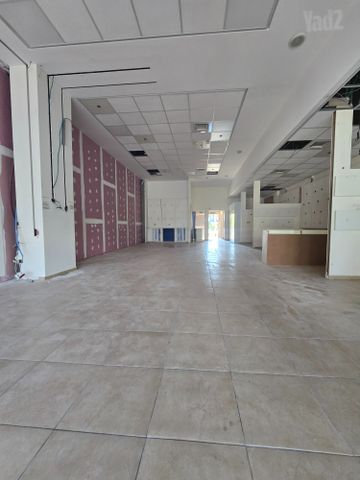 חנויות/ שטח מסחרי, כפר סבא