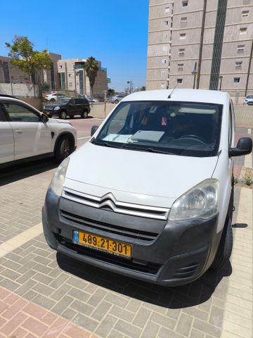 מודעת רכב סיטרואן ברלינגו