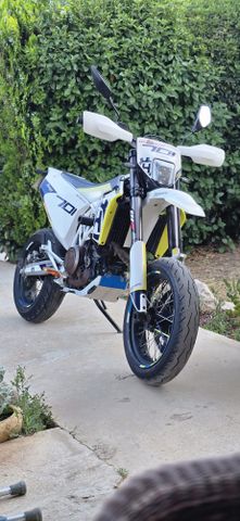 מודעת רכב הוסקוורנה SM701