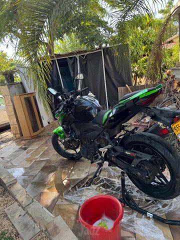 מודעת רכב קאוואסאקי Z400