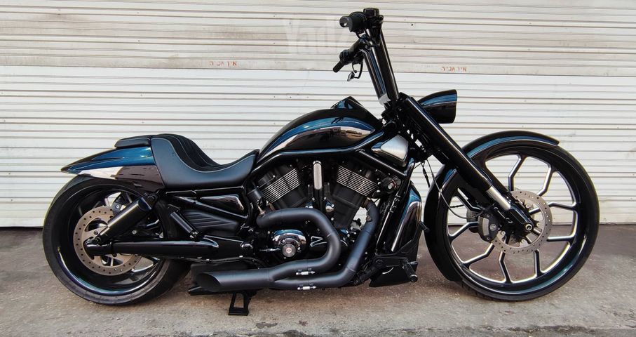 מודעת רכב הרלי דיווידסון V-Rod 1250