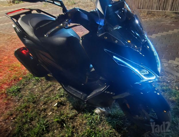 מודעת רכב קימקו דאון-טאון 350