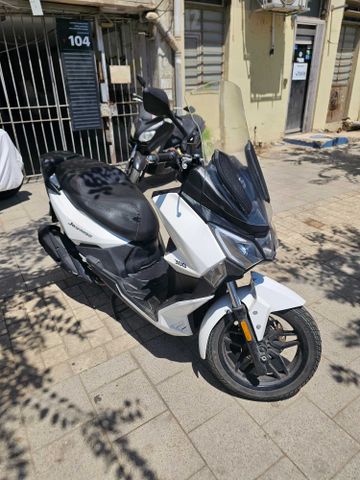 מודעת רכב סאן יאנג ג'וירייד 300 15