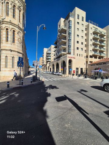מונבז 3