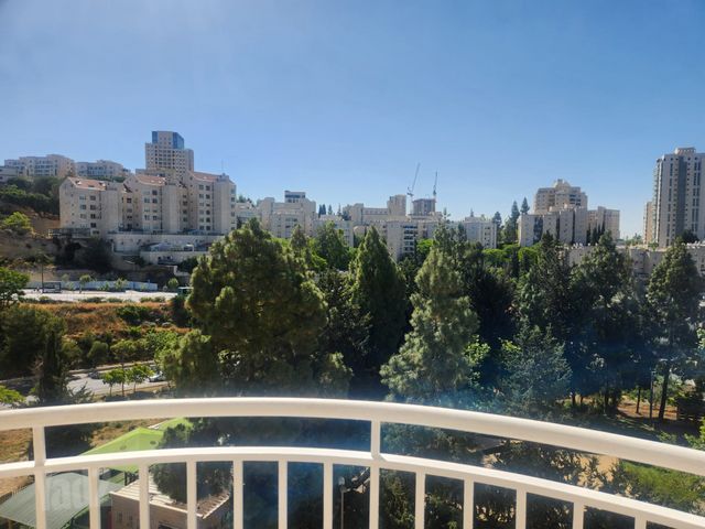 דירה להשכרה בירושלים — 4