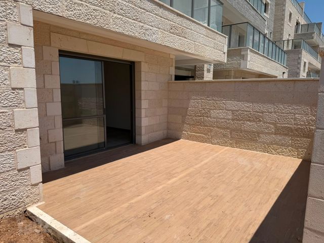דירת גן להשכרה בירושלים — 3