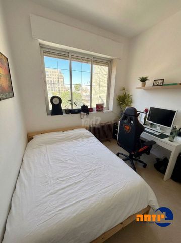 דירה למכירה בירושלים (תיווך) — 3