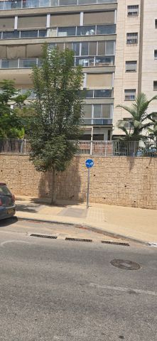 הרב בן ציון אבא שאול 1