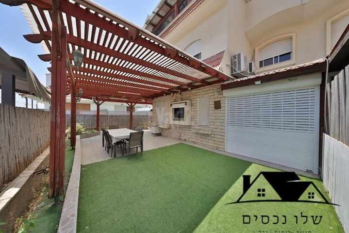 הדקלים 