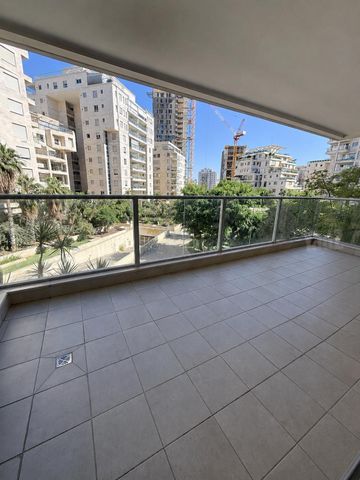הגוש הגדול, רמת אביב החדשה, נופי ים