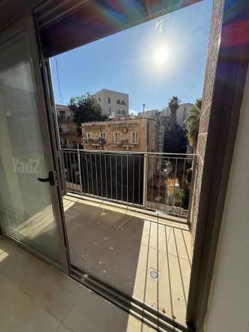 דירה להשכרה בירושלים (תיווך) — 3