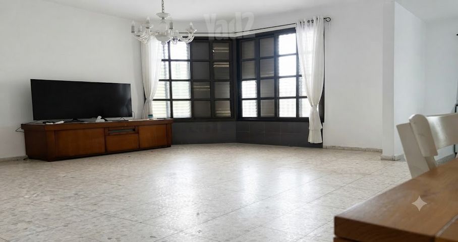 דירת גן, קרית ביאליק
