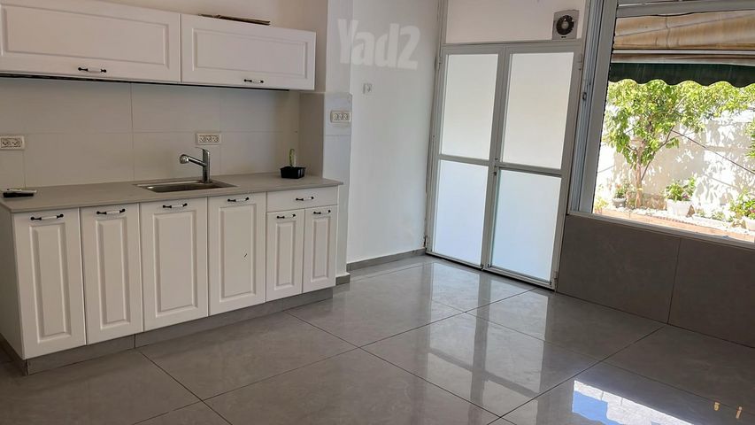 נאות שושנים