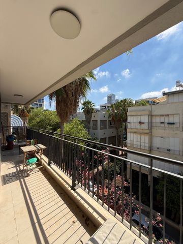 דירה להשכרה בתל אביב יפו (תיווך) — 2