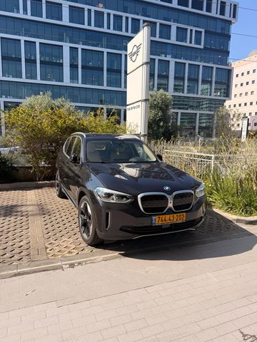 מודעת רכב ב מ וו iX3