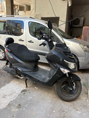 מודעת רכב סאן יאנג JOYRIDE 300