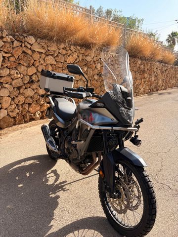 מודעת רכב הונדה טרנסאלפ 700