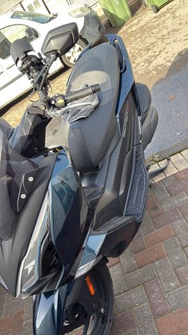 מודעת רכב קימקו דאון-טאון 350