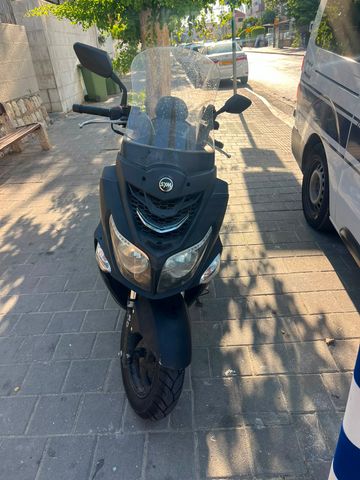 מודעת רכב סאן יאנג ג'וי רייד 200