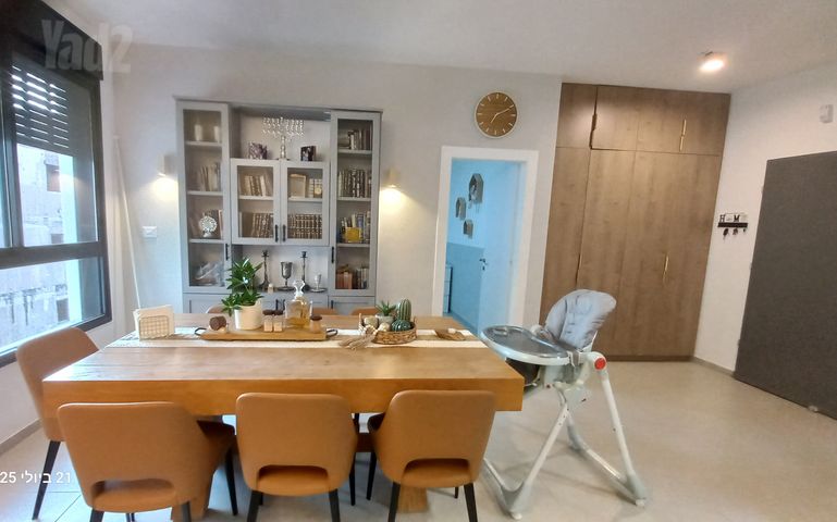 השקד 30