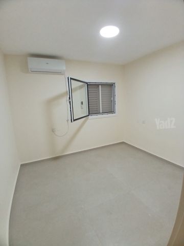יסמין 22