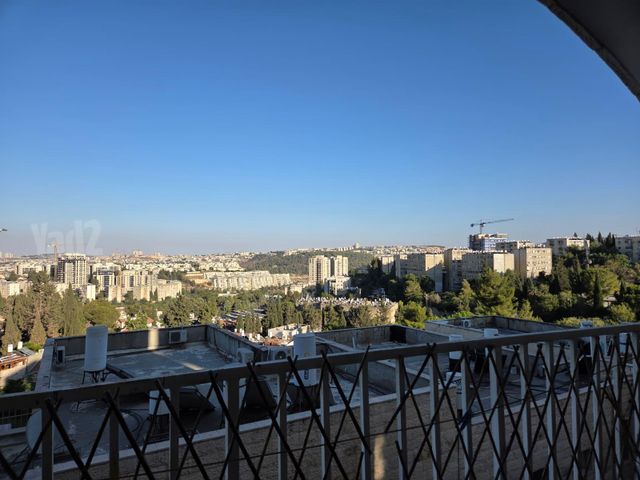 דירה למכירה בירושלים — 2