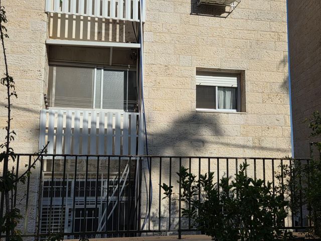 דירה למכירה בירושלים — 4