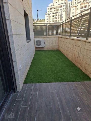דירת גן להשכרה בירושלים — 3