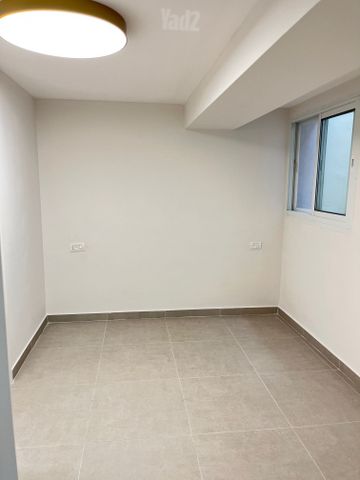 יחידת דיור להשכרה בירושלים — 2